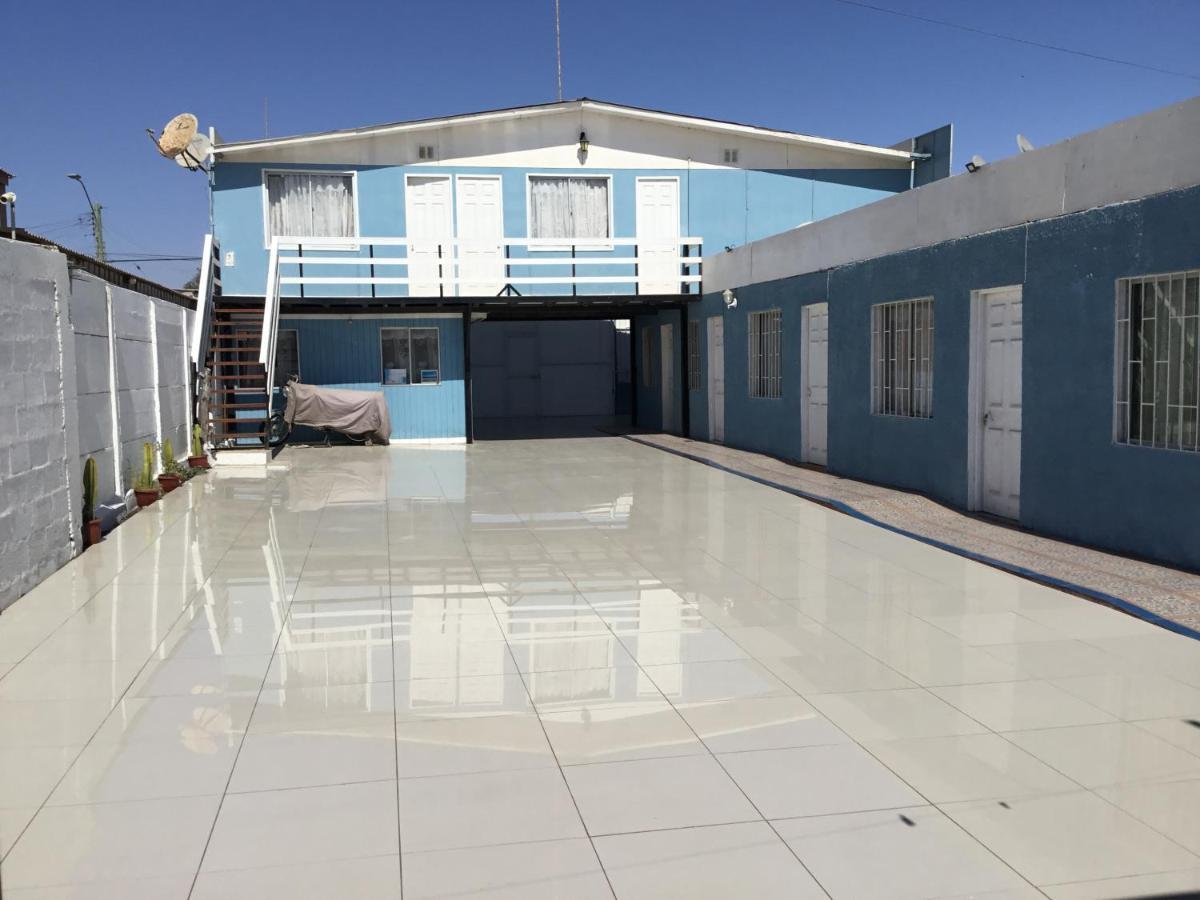 Hostal Playa Brava كالديرا المظهر الخارجي الصورة