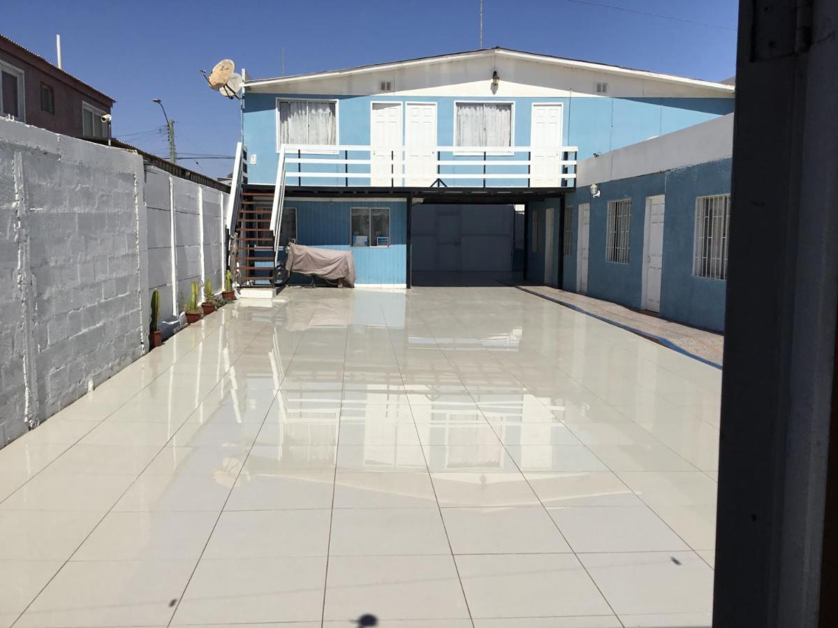 Hostal Playa Brava كالديرا المظهر الخارجي الصورة