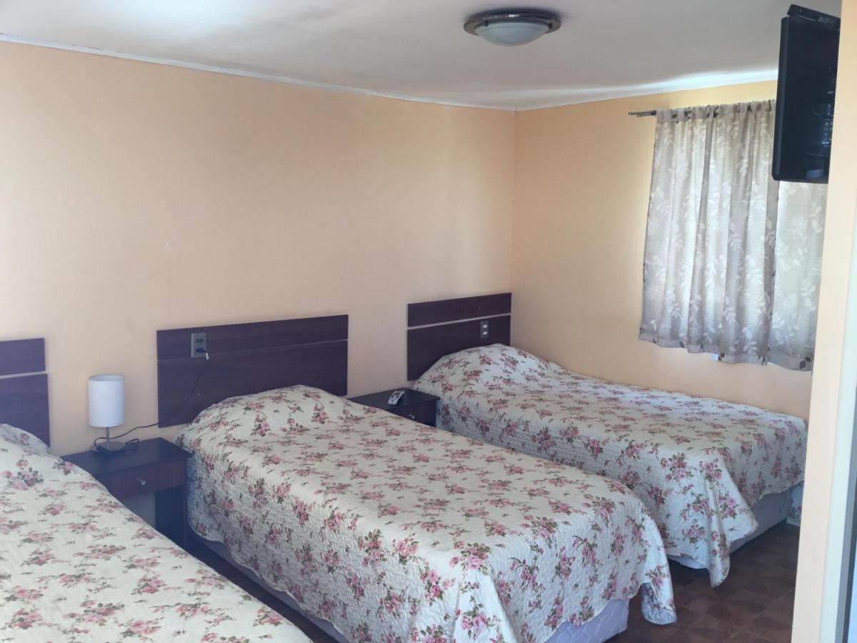 Hostal Playa Brava كالديرا المظهر الخارجي الصورة
