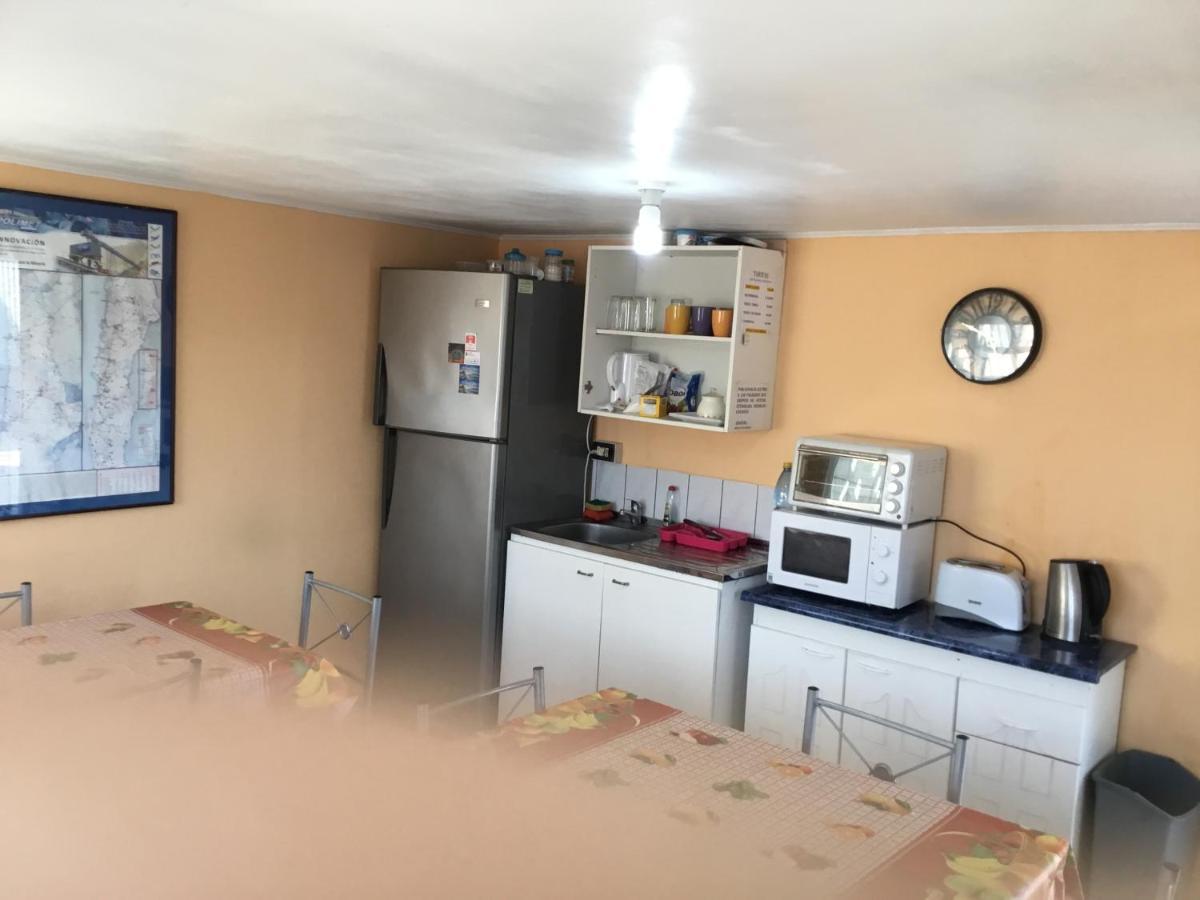 Hostal Playa Brava كالديرا المظهر الخارجي الصورة